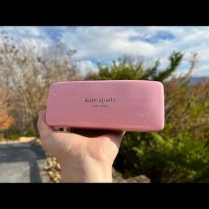 kate spade cat eye sunglasses! black and white with the case and cloth.